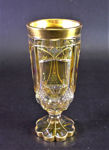 Edles antikes fussglas - edles,