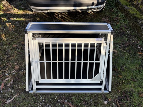 Hundebox kofferraum von alpuna - hundebox,