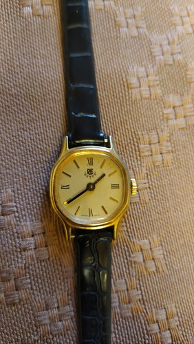 Watch swiss made - re,