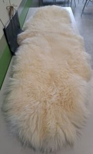Schaffell 220-240 cm lang 2 große Felle zus. genäht weiß XXL echt Lammfell Decke