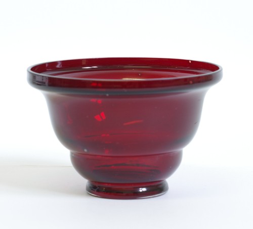 Rubinrote glas schale alt tief - glas,