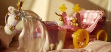 Babygeborenes pferd und - pferd,