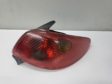Peugeot 206 - Rückleuchte Rücklicht Bremsleuchte rechts (25)