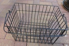 alter Eisenkorb eckig Korb