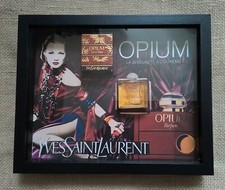 Miniatur Opium YSL auf echter Pressewerbung 1994.