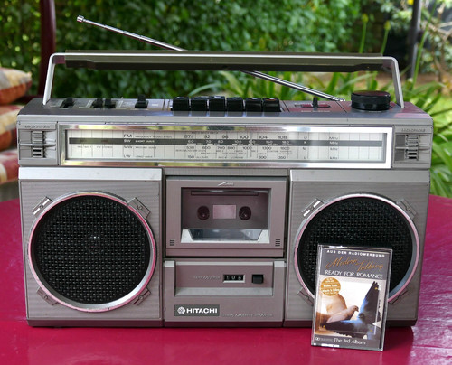 Ghettoblaster hitachi - ghettoblaster,