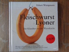 Kochbuch mit Fleischwurst und