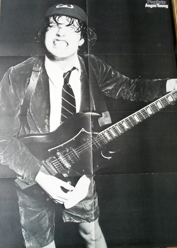 Angus young vintage 70 s - angus, 70's