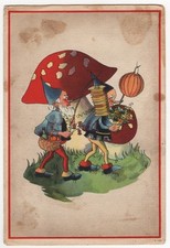 AK Zwerge, Zwerge mit Korb und Lampions gehen an Fliegenpilz vorbei