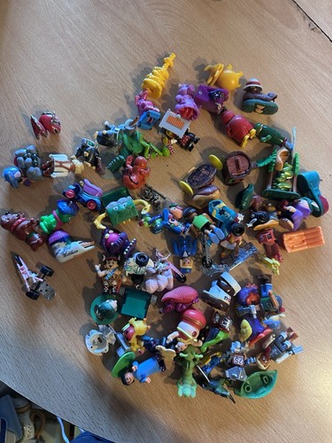 Ferrero kinder surprise - 🍀,