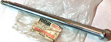 Achse vorne Yamaha FS1 DT 125 DT 175 RD 60 SR 125 XT 125  353-25381-00  NOS