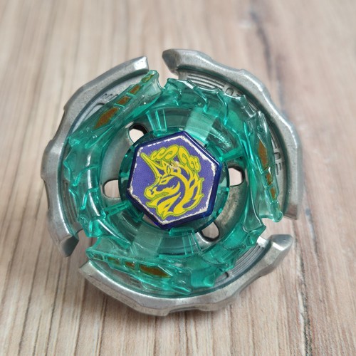 Beyblade ray striker - ray, d125cs