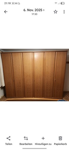 Drehtürenschrank