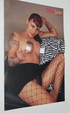 Tattoo Scene Live - Frau Netzstrumpfhose - Poster  ( 39 x   26 cm ) (R2)