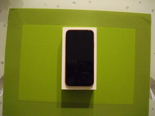 Apple iphone 128 red - ,