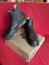 Dr. Martens 2976 Chelsea Boots