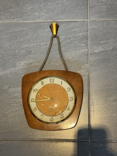 Vintage kordeluhr wanduhr - vintage,