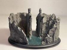 Weta Argonath  LOTR