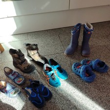 6 paar Jungen Kinderschuhe Schuhpaket 5 Paar in Gr.28/29 oasics, Elefanten 