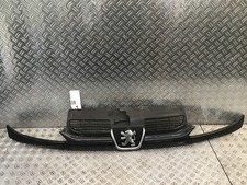 Kühlergrill Peugeot 206