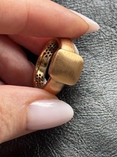 gold 750 ring