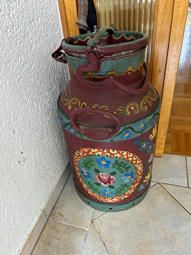 Große dekorative milchkanne - große,