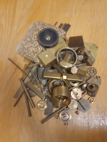 Messingschrott konvolut - 10,