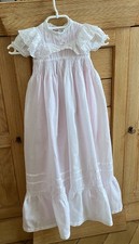 Edles antikes Taufkleid