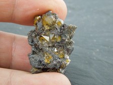 (unsicher) Anglesit Kristalle auf und in Matrix, Südharz (H103)