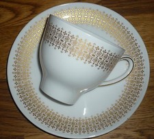  1 Kaffeetasse mit Untertasse