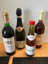 Wein verschiedene Flaschen