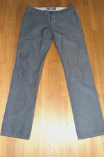 Neuwertige graue Herren