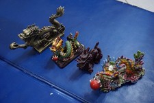 4 Drachenfiguren Fantasy Deko Dragon Statue Nippes Buchstütze chinesische