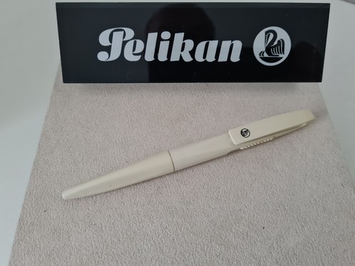 Pelikan luigi colani - pelikan,