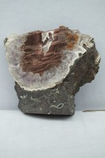 Geode aus dem Steinbruch