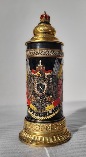 Bierkrug mit zinndeckel - bierkrug,