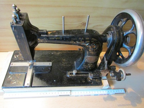 Historische nähmaschine der - historische,