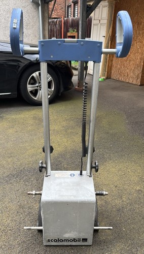 Treppensteigen für rollstuhl - treppensteigen,