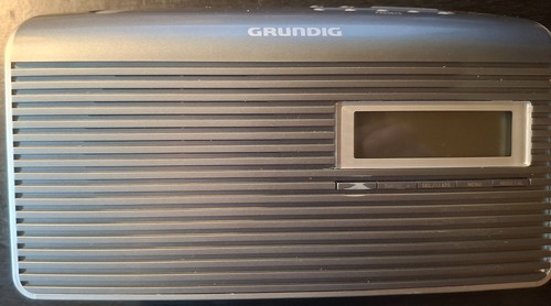 Grundig portable radio - grundig-,