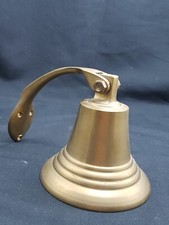 alte Messing Glocke  Messingwandhalter Hausglocke Nostalgie Requisite 