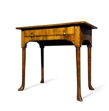 ANTIKER QUEEN ANNE NUSSBAUM