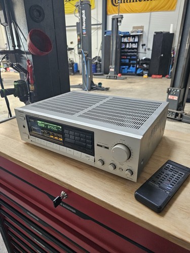 Onkyo quartz synthesized - synthesized, tuner