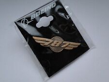 Airline  Pin    787    ca   4 cm
