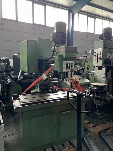 Schnellradialbohrmaschine