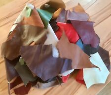 Lederreste, Bastelleder, kleine bunte Lederstücke, unsortiert