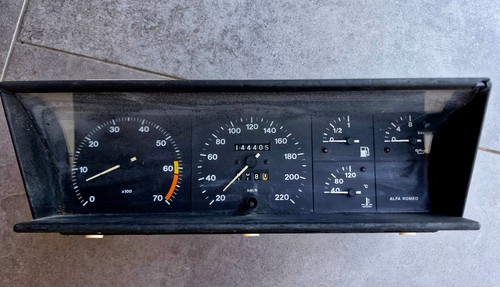 Alfa romeo tachometer - alfa,