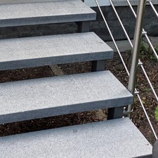 Treppenstufe Rohling aussen Granit Dunkel 6cm stark geflammt ab 96,00 €