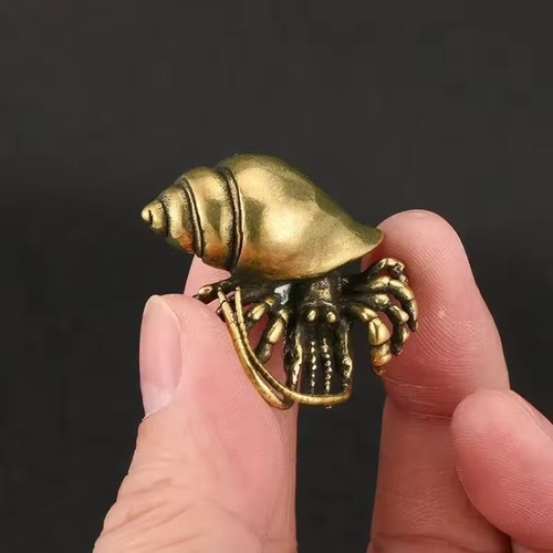 Messing-Einsiedlerkrebs-Figure