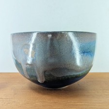 CLAUDIA CRAEMER MEHRFARBIGE KERAMIK SCHALE LAUFGLASUREN STUDIOKERAMIK