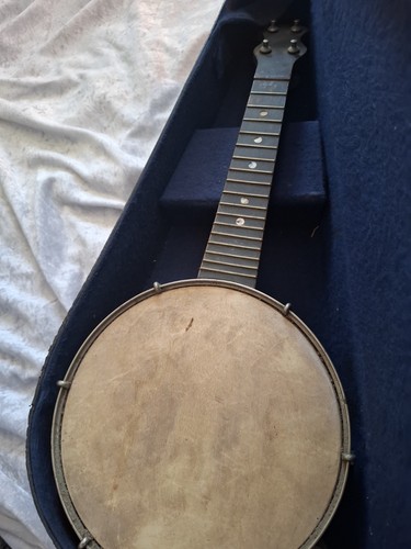 Vintage banjo ukulele - banjo,